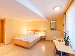 Apartment in Langenfeld With Infrared Sauna