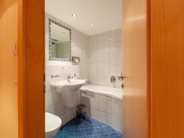 Apartment in Langenfeld With Infrared Sauna