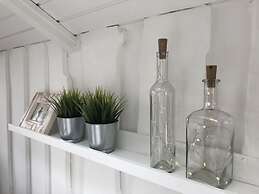 Hein Muck Modern Retreat