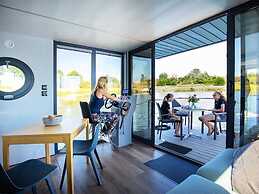 Nice Houseboat in Kinrooi for Rent