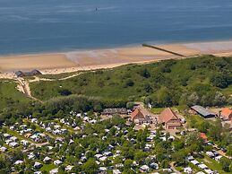 Holiday Home in Dishoek by the Beach