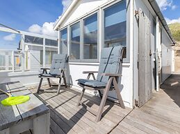 Holiday Home in Dishoek by the Beach