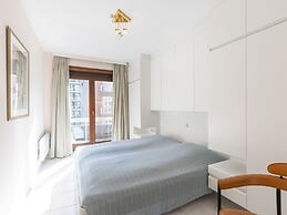 Spacious Apartment With Direct sea View
