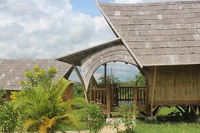 Hanchey Bamboo Resort