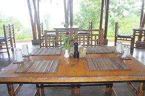 Hanchey Bamboo Resort