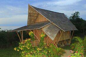 Hanchey Bamboo Resort