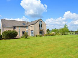 Sourbrodt Villa With Pool