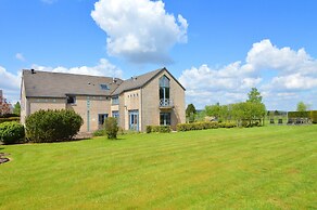 Sourbrodt Villa With Pool