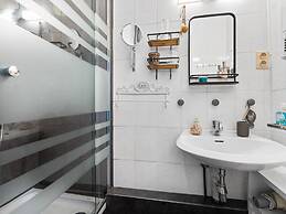 Attractive Apartment Near the Center