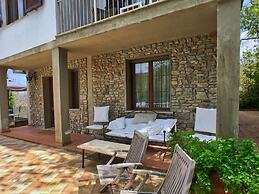 Hillside Pool & Spa Retreat