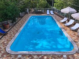 Hillside Pool & Spa Retreat