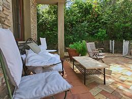 Hillside Pool & Spa Retreat