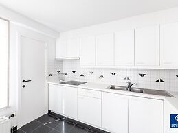 Modern Flat in Quiet Area