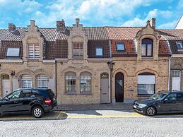 Seaside Charm & Privacy