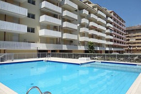 Seaview Caorle Apartment With Pool