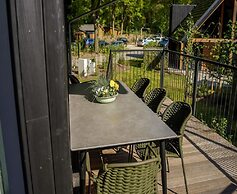 Spacious Holiday Home With Garden