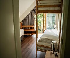 Spacious Holiday Home With Garden