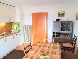 Charming Apartment by Worthersee