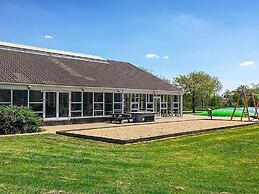 6 Person Holiday Park Home in Hemmet