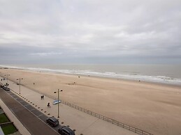 Beachfront Bliss With Parking