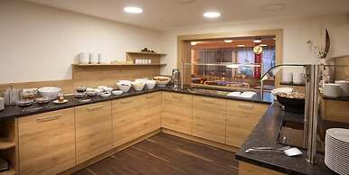 Mountain-view Apartment With Infrared Sauna