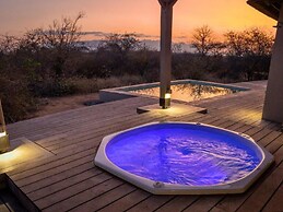 Villa in Hoedspruit With a Jacuzzi