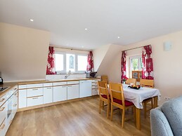 Oak Modern Retreat in Uberlingen