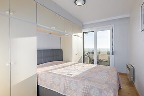 Apartment on the Seventh Floor With sea View
