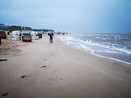 Comfort Steps From the North Sea