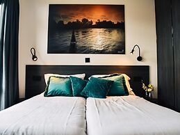 Waterfront Family Retreat
