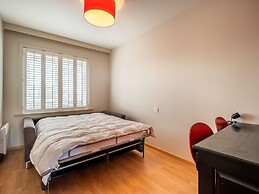 Apartment by Zeedijk With Sea View