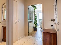 Apartment by Zeedijk With Sea View