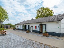 Atmospheric Chalet With Dishwasher