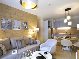 Apartment in Eclose With Mountain Views