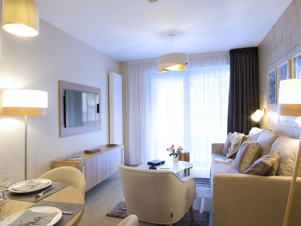 Apartment in Eclose With Mountain Views
