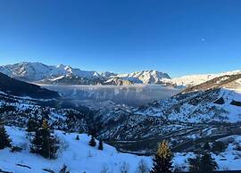 Apartment in Eclose With Mountain Views