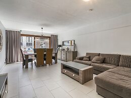 Pleasant Apartment Near the Beach