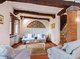 Villa Rinaldo Comfortable Holiday Residence