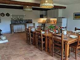 Villa Rinaldo Comfortable Holiday Residence