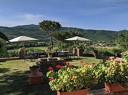 Villa Rinaldo Comfortable Holiday Residence