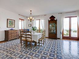 Villa in Torri With Pool & Mountain Views