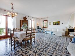 Villa in Torri With Pool & Mountain Views