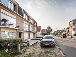Apartment in Koksijde Near the Beach