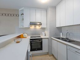 Cozy and Spacious Apartment on the 1st Floor