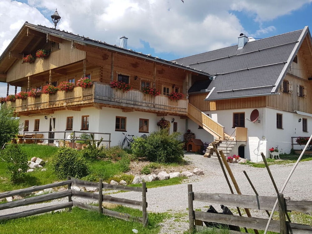 Characteristic Apartment in Bernbeuren