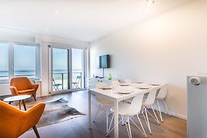 Apartment on Zeedijk With Stunning Sea View
