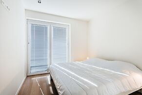 Apartment on Zeedijk With Stunning Sea View