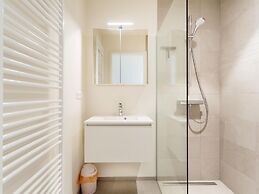 Apartment on Zeedijk With Stunning Sea View