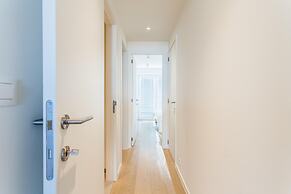 Apartment on Zeedijk With Stunning Sea View