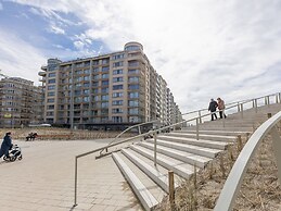Apartment With Frontal Sea-views